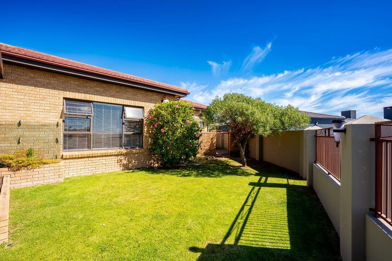 4 Bedroom Property for Sale in Myburgh Park Western Cape